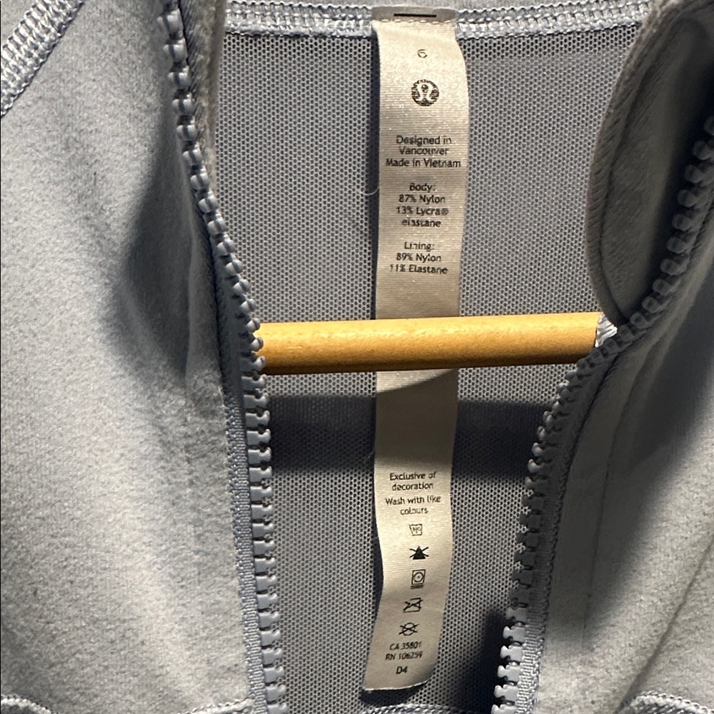 Lululemon Size 6 Women's Light blue Zip-Up Active Jacket - Picture 7 of 7